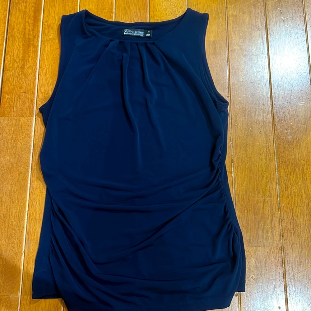 NY & Company navy blue tank in excellent condition.